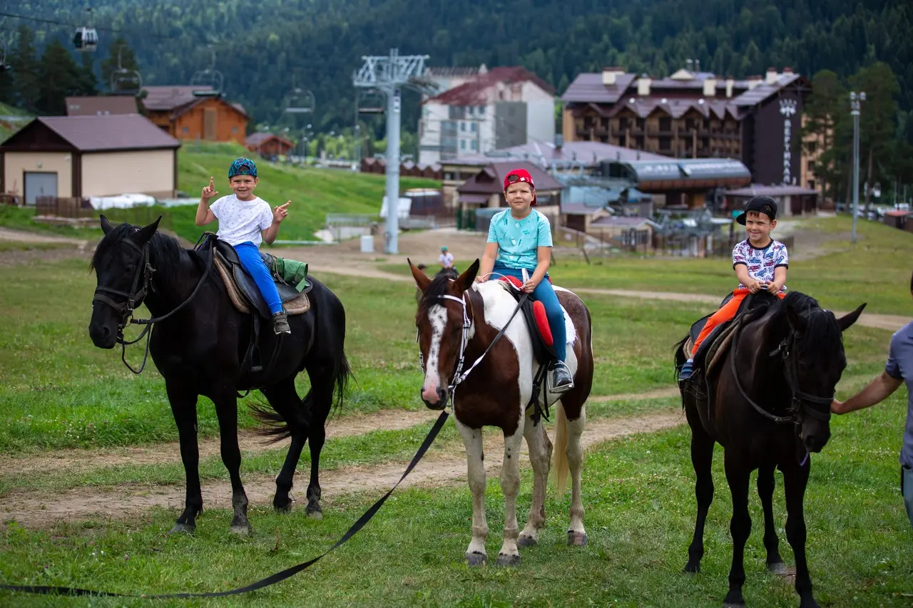 Конный клуб — Arkhyz Royal Resort & SPA — фотография 3