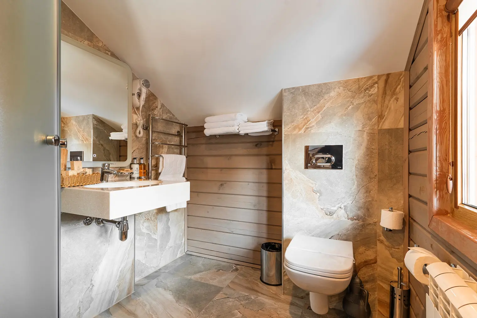 Двухэтажное шале в Arkhyz Royal Resort & SPA — фотография 11