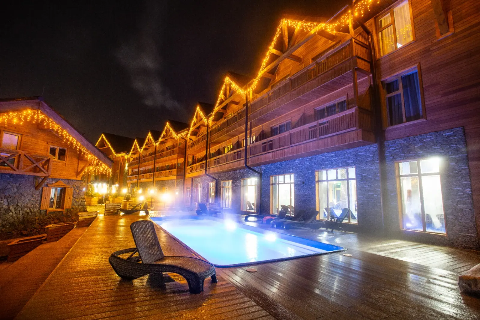 Панорамный бассейн — Arkhyz Royal Resort & SPA — фотография 2